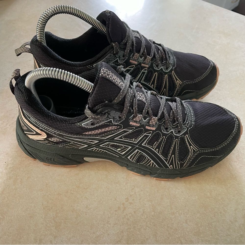 Asics Gel Venture 7 shoes women’s size 7.5 black pink gray running